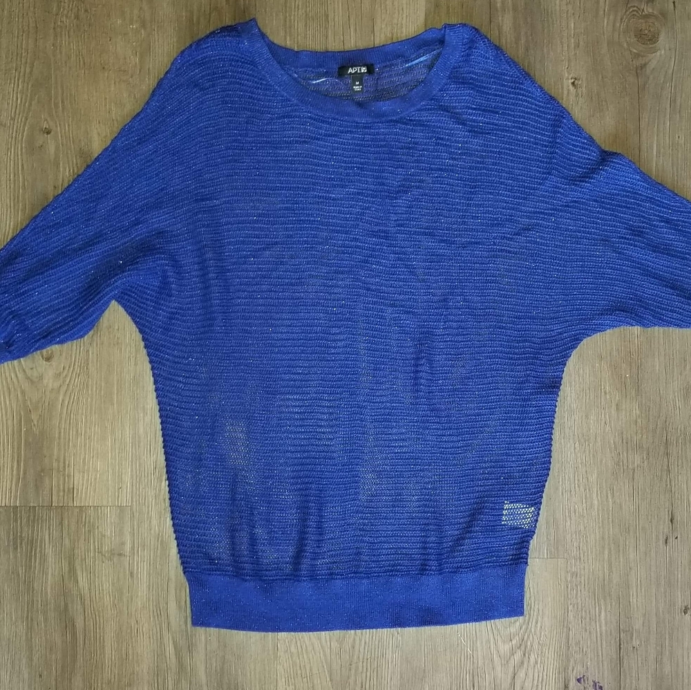 Loose knitted sweater